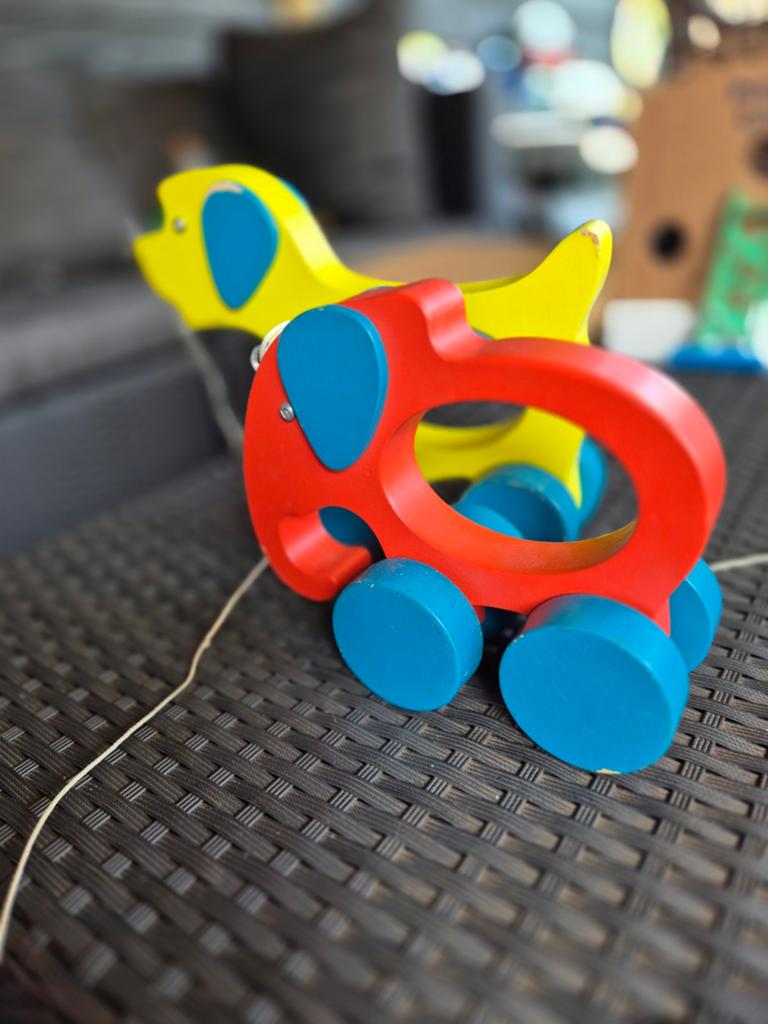 Houten trekfiguren hond en olifant, Kinderen en Baby's, Speelgoed | Houten speelgoed, Ophalen