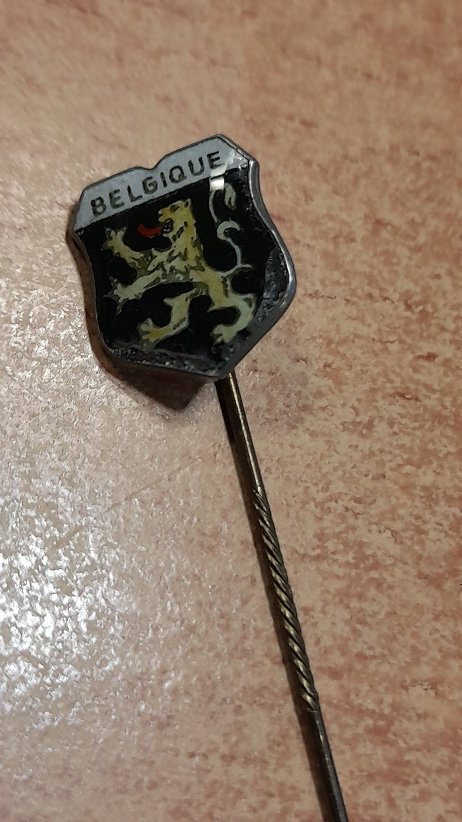 Vintage België speldje met leeuw - Souvenir pin, Verzenden, Gebruikt