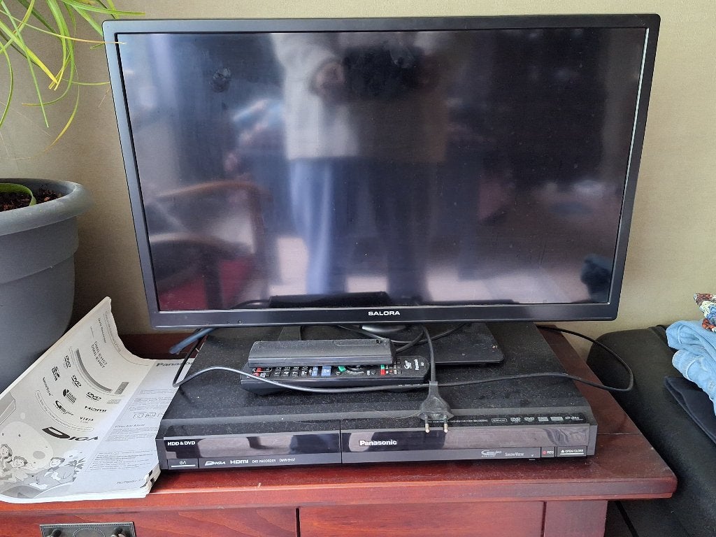 televisie met ingebouwde en gewone DVD speler., Audio, Tv en Foto, Gebruikt, 50 Hz, LCD, 60 tot 80 cm