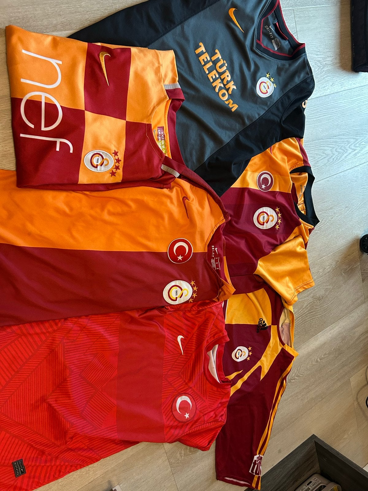 Galatasaray en Turkije voetbalshirts - Diverse maten, Kleding | Heren, Overige maten, Ophalen of Verzenden, Voetbal, Gedragen