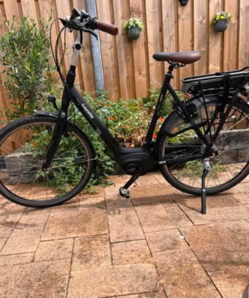 te koop gevraagd gazelle grenoble c7 e-bike 57 cm, Fietsen en Brommers, Elektrische fietsen, Ophalen of Verzenden, Zo goed als nieuw