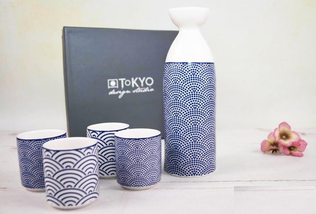 GEZOCHT: Tokyo Design Studio Nippon Blue Sake Set, Nieuw, Ophalen of Verzenden, Bord(en), Overige stijlen