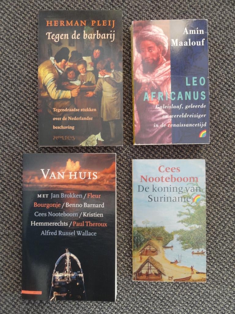 4 boeken ;Leo Africanus, Suriname, tegen de Barbarij,, Boeken, Verzenden, Gelezen