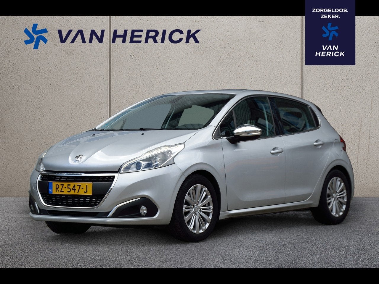 Peugeot 208 1.2 PureTech Allure | Navigatie | Climate Contro, Auto's, Voorwielaandrijving, Stof, Gebruikt, 1199 cc