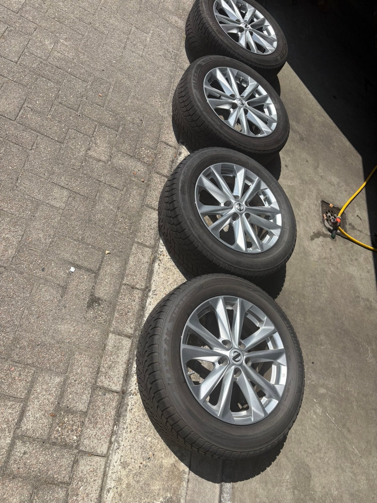 Nissan 17” velgen met tpms sensoren, Auto-onderdelen, Banden en Velgen, Ophalen, 17 inch, Zomerbanden, Velg(en)