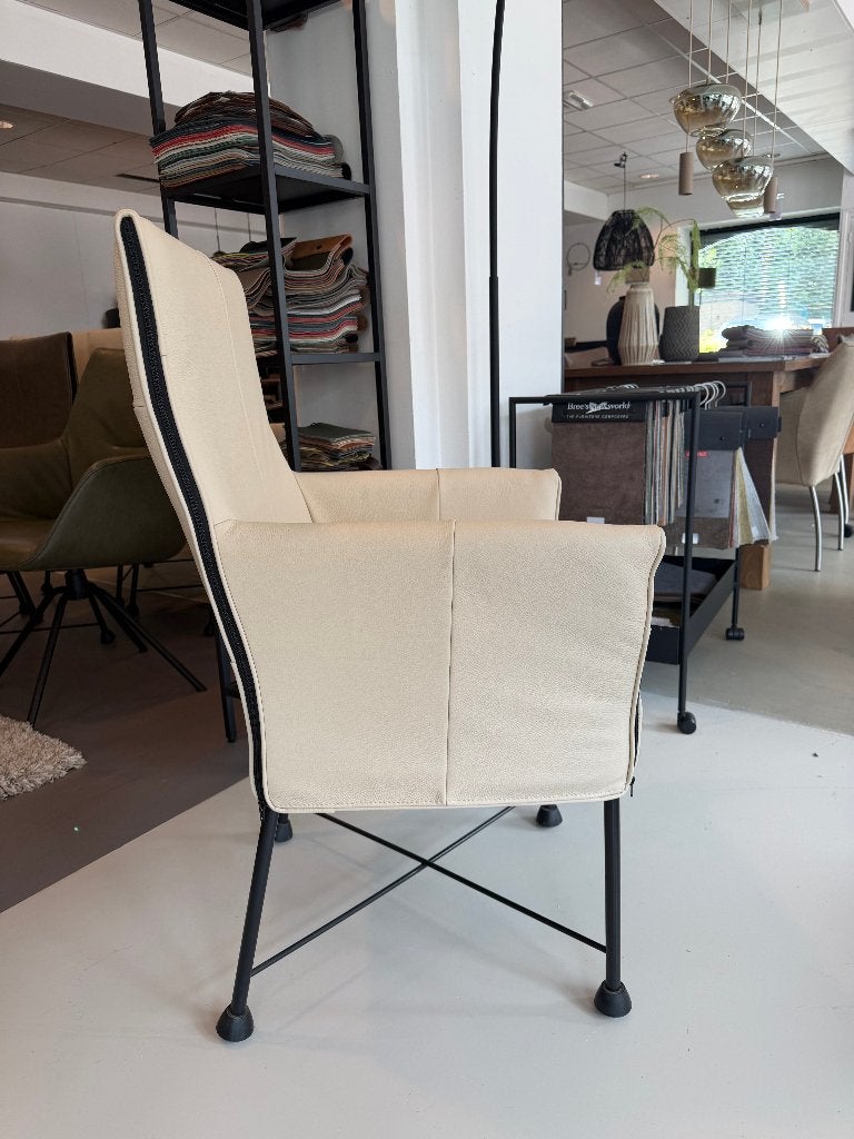Montis Chaplin hergestoffeerd set van 3 | Woonloods Dongen, Ophalen, Drie, Wit, Nieuw
