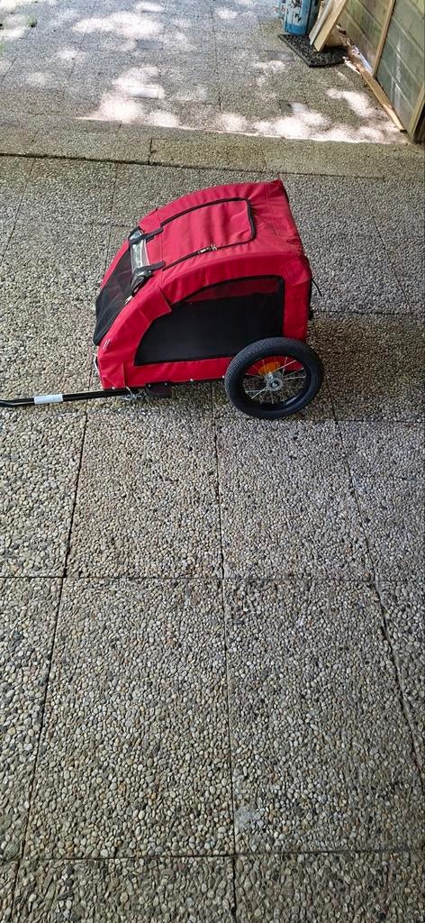 Hondenfietskar rood, Fietsen en Brommers, Ophalen of Verzenden, Gebruikt, Hondenkar, 20 tot 40 kg