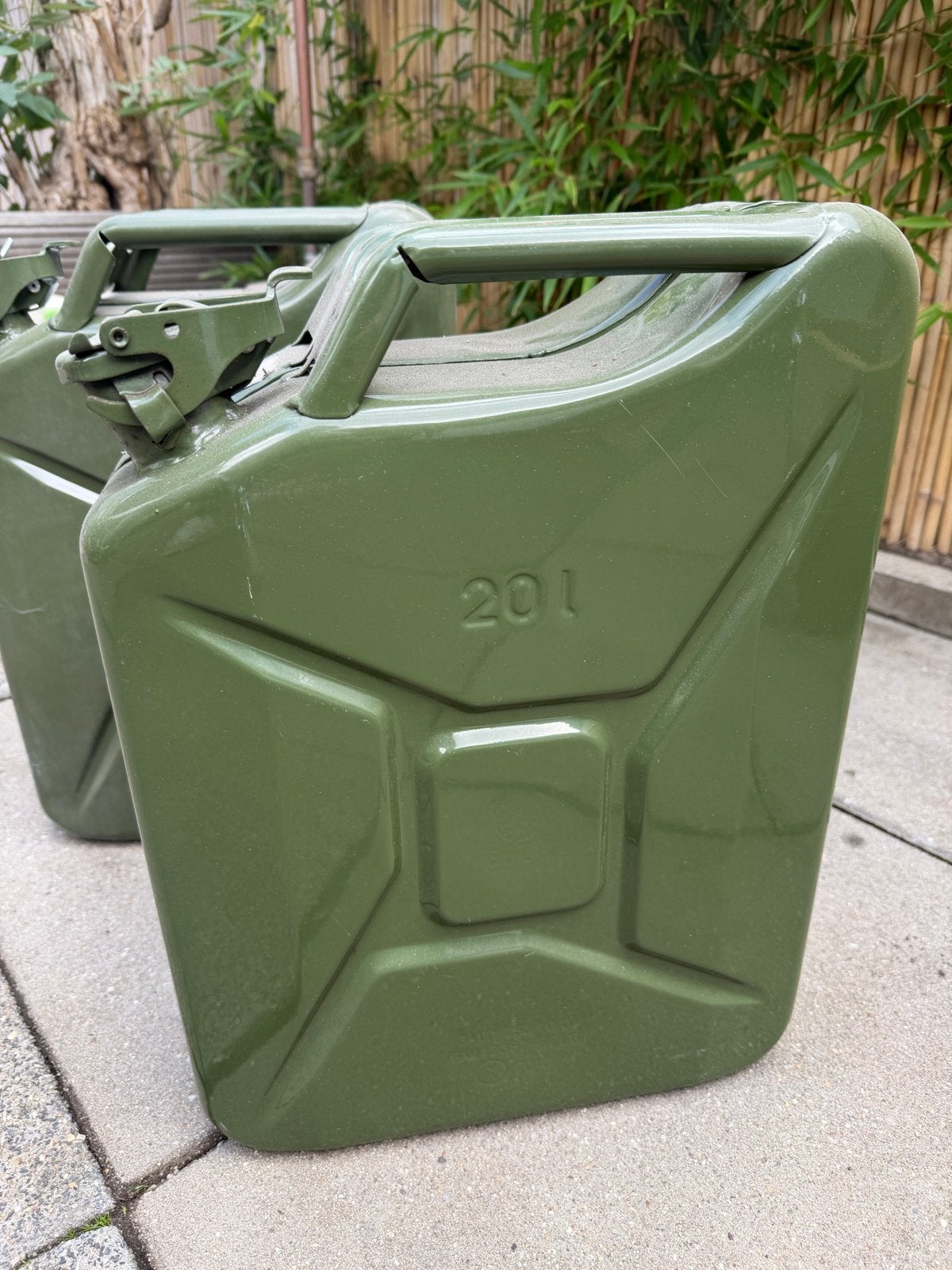 2x GELG Brandstof Jerrycans 20L - Olijfgroen, Auto diversen, Ophalen