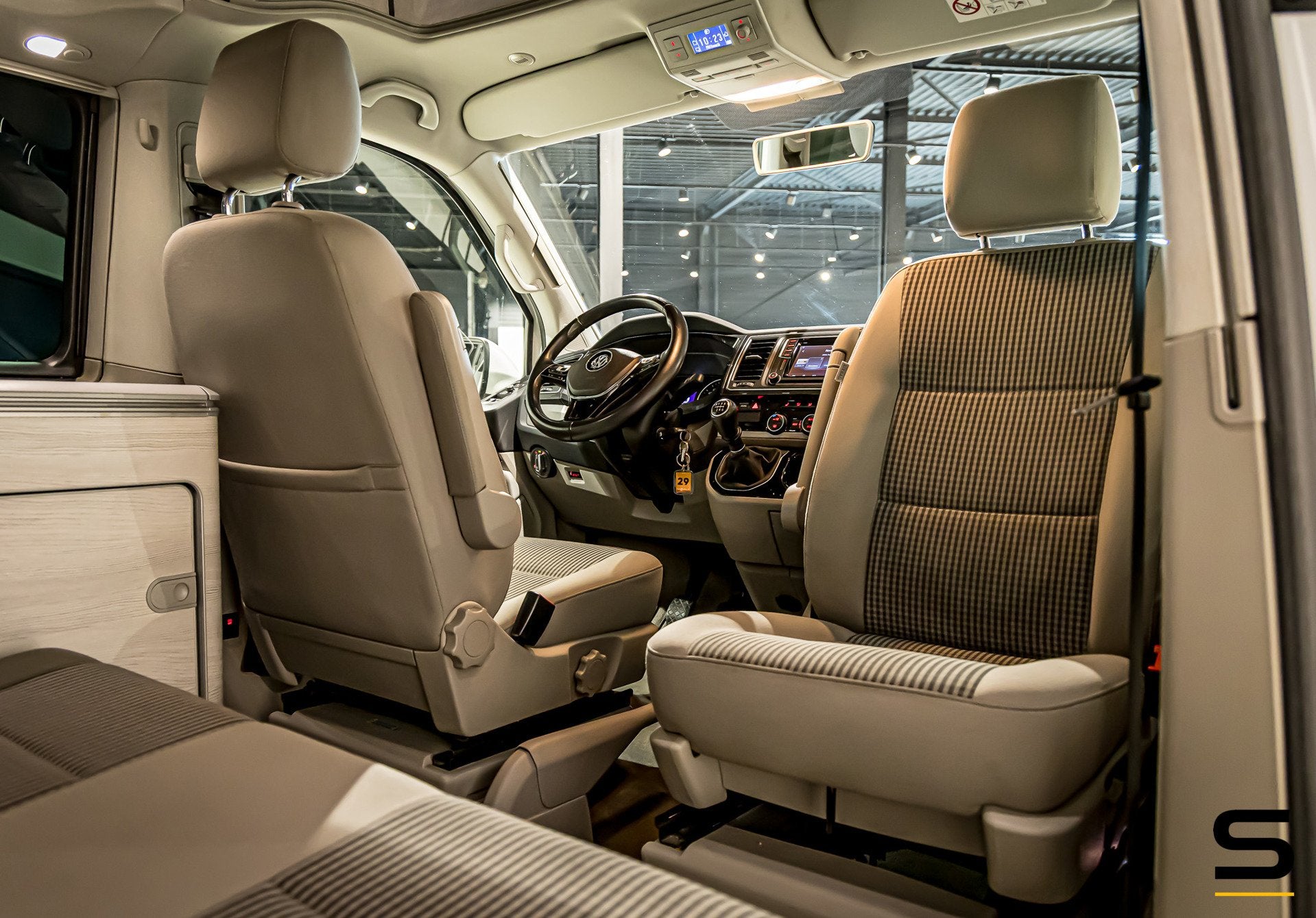 Volkswagen CALIFORNIA |Dealer onderhouden|Vol in de opties, Caravans en Kamperen, Airbags, Buscamper of Camperbus, Volkswagen