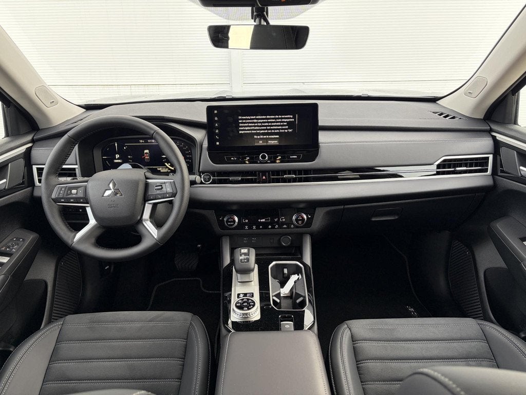 Mitsubishi Outlander 2.4 PHEV Intense MY26 / AFNEEMBARE TREK, Auto's, Mitsubishi, Automaat, Outlander, Euro 6, 4 cilinders