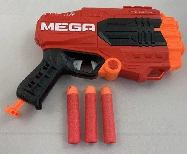Nerf Mega Tri-Break Blaster met 3 darts 2017 speelgoed, Coolsingel 104, 3011 AG Rotterdam, Netherlands, Verzenden, Zo goed als nieuw
