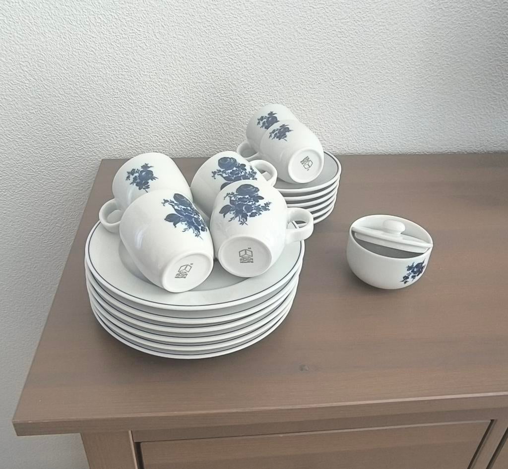 Mosa blauw wit bloem gebak servies, Antiek en Kunst, Ophalen
