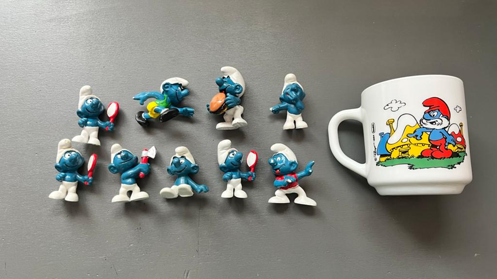 Lotje Smurfen Schleich (1972-1983) & Melkglas Mok (1984), Verzamelen, Smurfen, Verschillende Smurfen, Smurfen, Ophalen of Verzenden