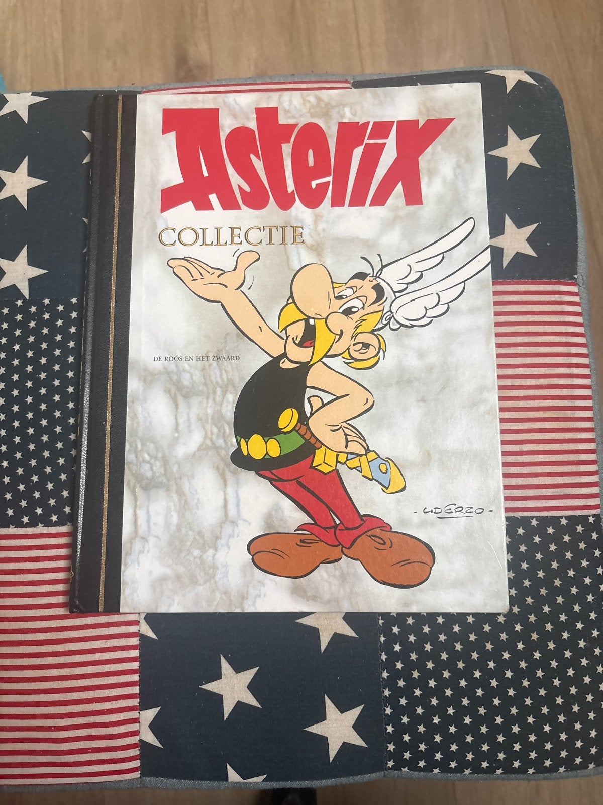 Asterix Collectie: De Roos en Het Zwaard - Hardcover, Boeken, Eén stripboek, Ophalen of Verzenden, Zo goed als nieuw