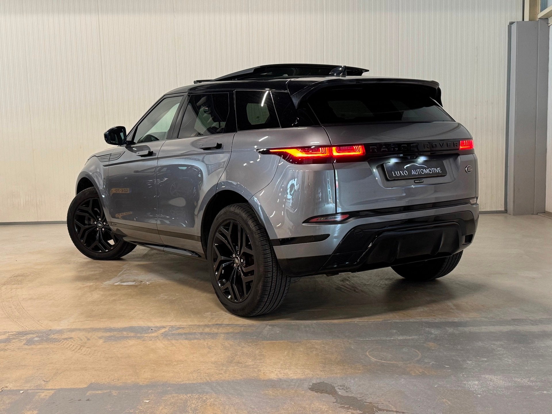 Land Rover Range Rover Evoque 2.0 P200 AWD R-Dynamic S | NAP, 1800 kg, Euro 6, 4 cilinders, Bedrijf