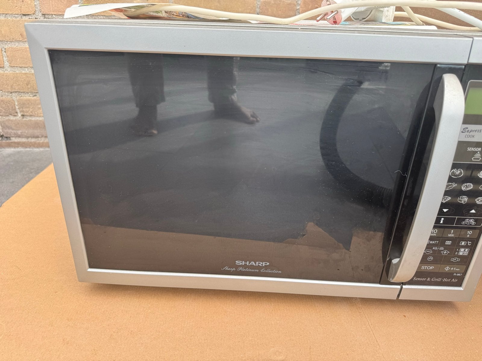 Sharp Combimagnetron R-967 - Sensor & Grill Hot Air, Ophalen, Combimagnetron, Gebruikt, 60 cm of meer