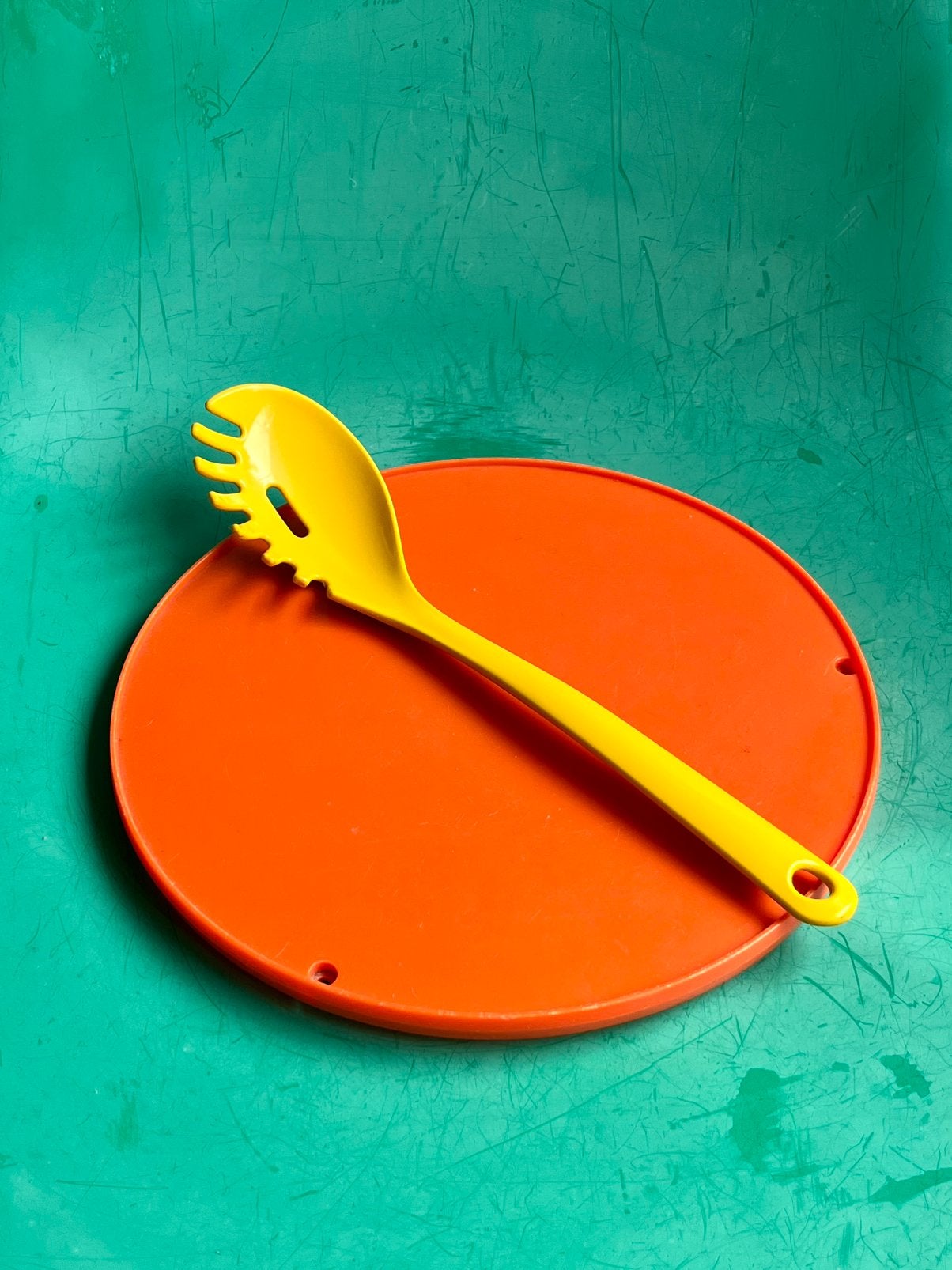 Vintage IKEA spaghettilepel opscheplepel geel, Huis en Inrichting, Keuken | Bestek, Kunststof, Gebruikt, Los bestek, Ophalen of Verzenden