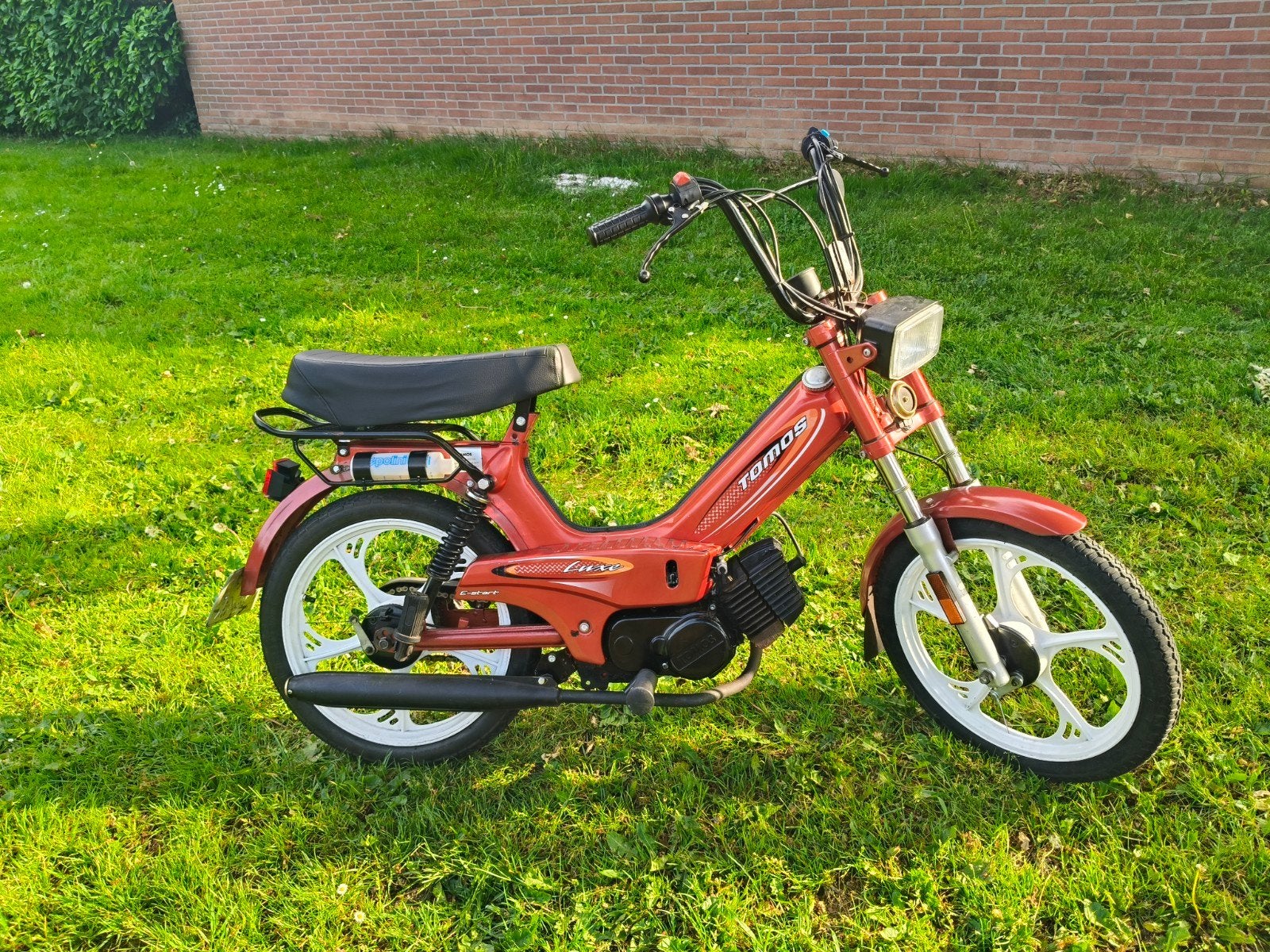 Mooie Tomos luxe 2007 te koop, Fietsen en Brommers, Brommers | Tomos, Ophalen, Overige modellen, Zo goed als nieuw, 2 versnellingen