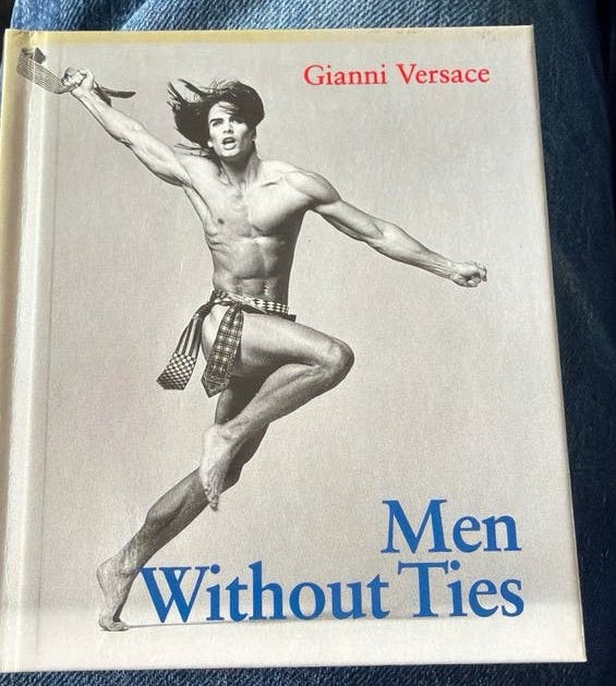 Gianni Versace - Men Without Ties (Boek), Ophalen of Verzenden, Zo goed als nieuw, Overige onderwerpen