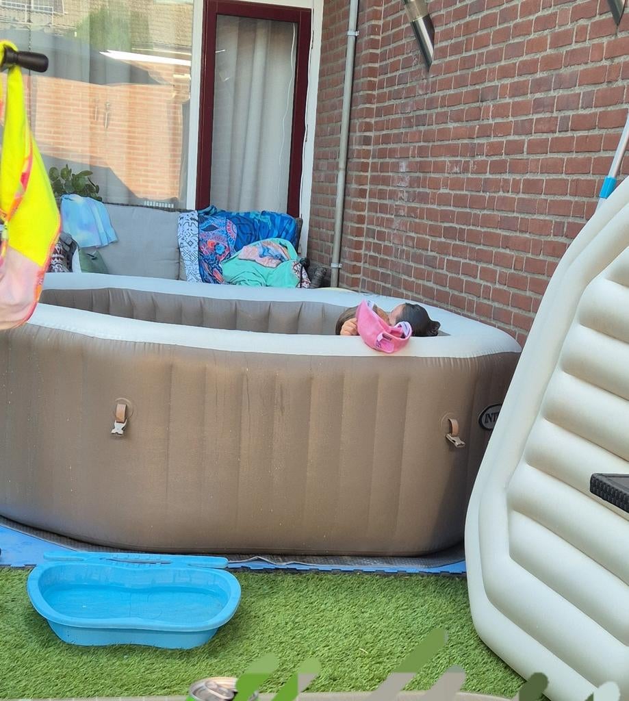 Intex Jacuzzi - Zo goed als nieuw, Ophalen, Overige typen, Zo goed als nieuw, 200 tot 400 cm