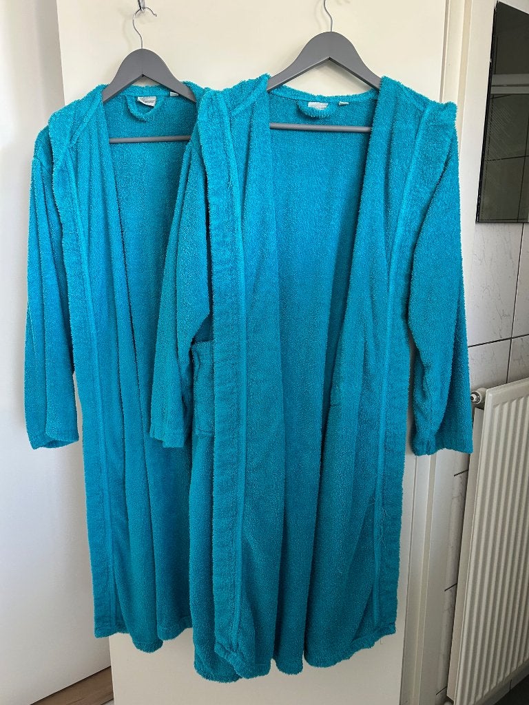 badjassen turquoise, 2 stuks, maat M en maat XL, Onbekend, Ophalen of Verzenden, Gedragen, Maat 46/48 (XL) of groter