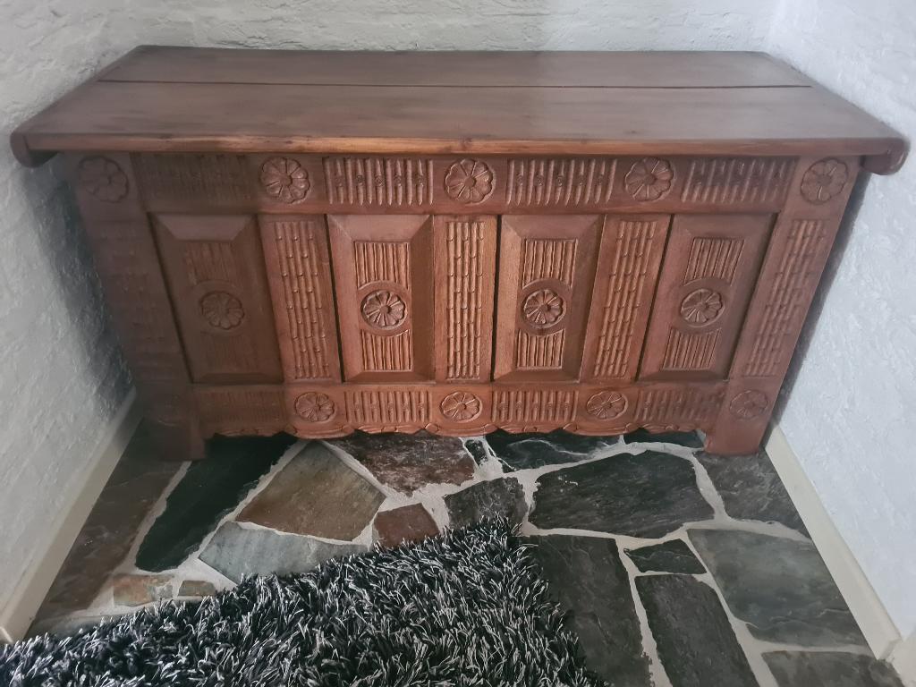 Antieke Dekenkist - Handgesneden Houten Kist (b120xd50xh63cm, Ophalen