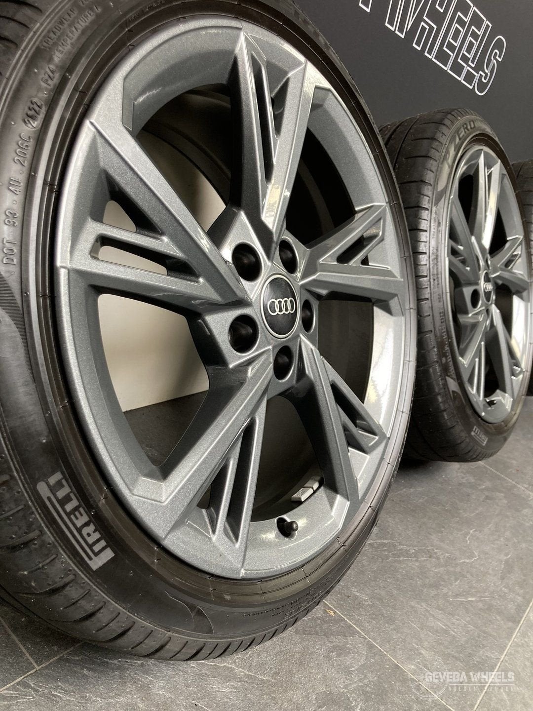 18” originele Audi A3 S3 8P 8V 8Y velgen + banden 5x112  8Y0, 18 inch, Gebruikt, -, -