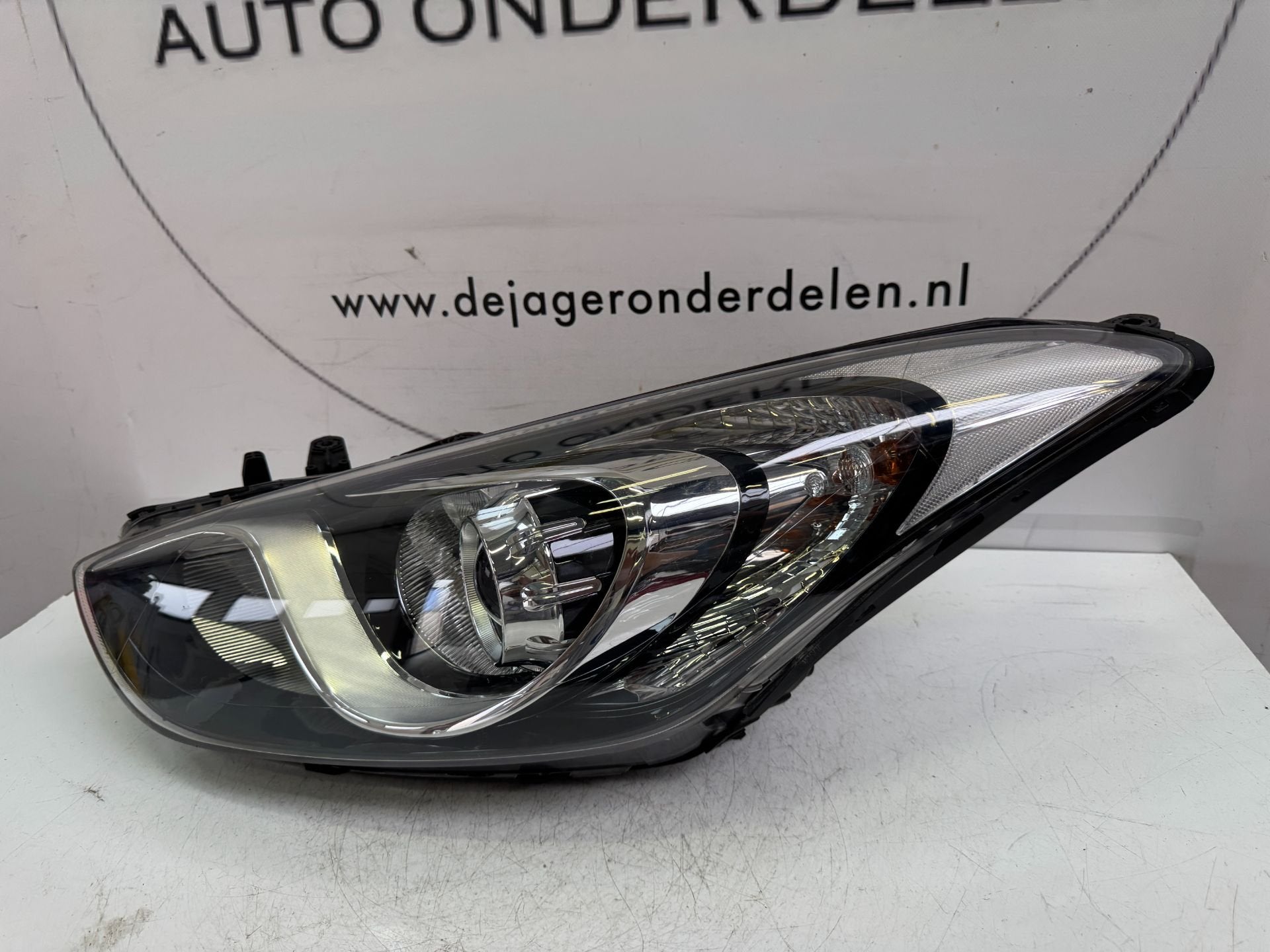 HYUNDAI I30 KOPLAMP LINKS 92101-A6060, Gebruikt, Heolleung-ro 12
06797  Seoul, Ophalen of Verzenden, Info@hyundai.com