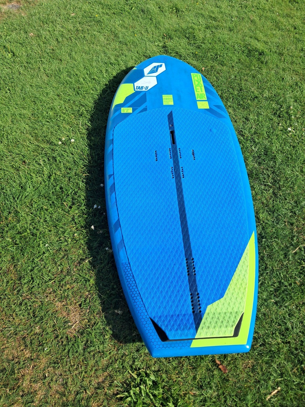 Tabou pocket air 117 liter met Neilpride foil, Watersport en Boten, Wingsurfen, Ophalen, Gebruikt, Wingsurf-board