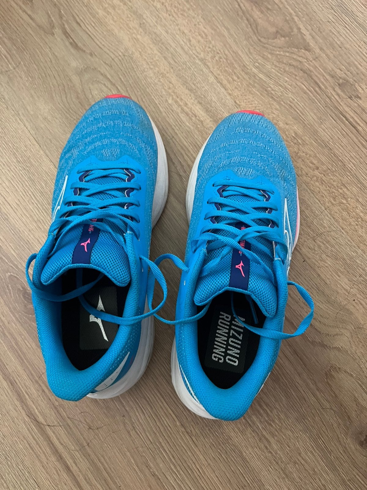 Zo goed als nieuwe sportschoenen., Sport en Fitness, Ophalen of Verzenden, Zo goed als nieuw, Hardloopschoenen, Overige merken