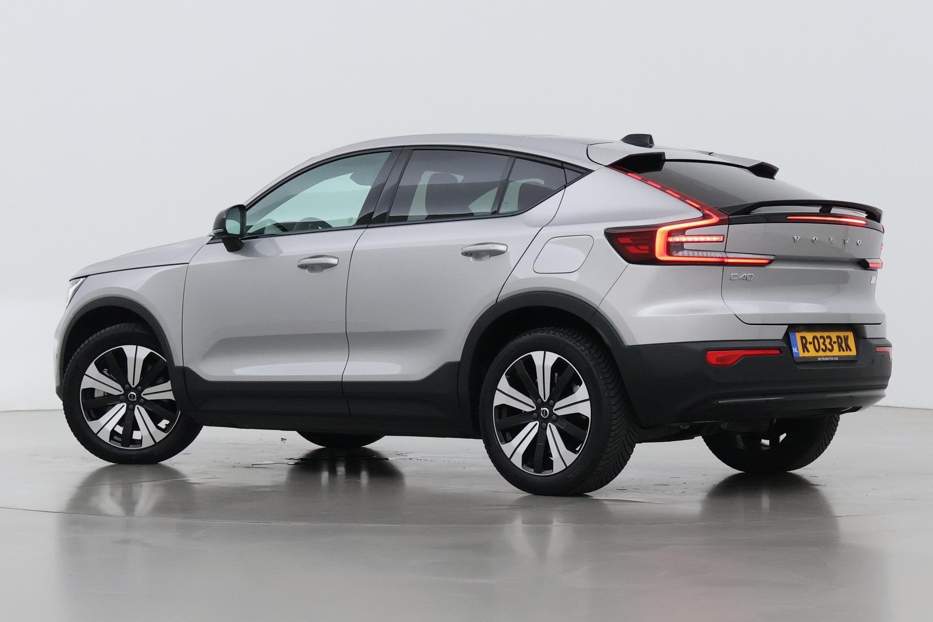 Volvo C40 Recharge Ultimate 69 kWh | Harman/Kardon | Panoram, Gebruikt, 420 min, 90 €/maand, SUV of Terreinwagen