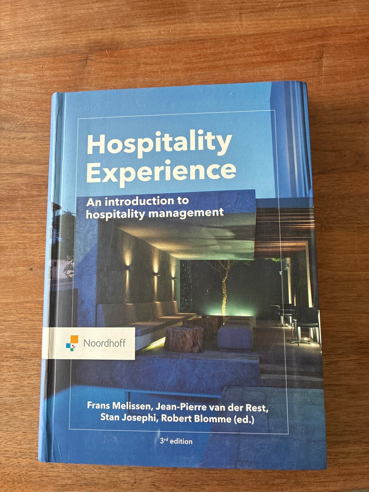 Hospitality Experience - Introductie hospitality management, Ophalen of Verzenden, Gamma, Gelezen, HBO