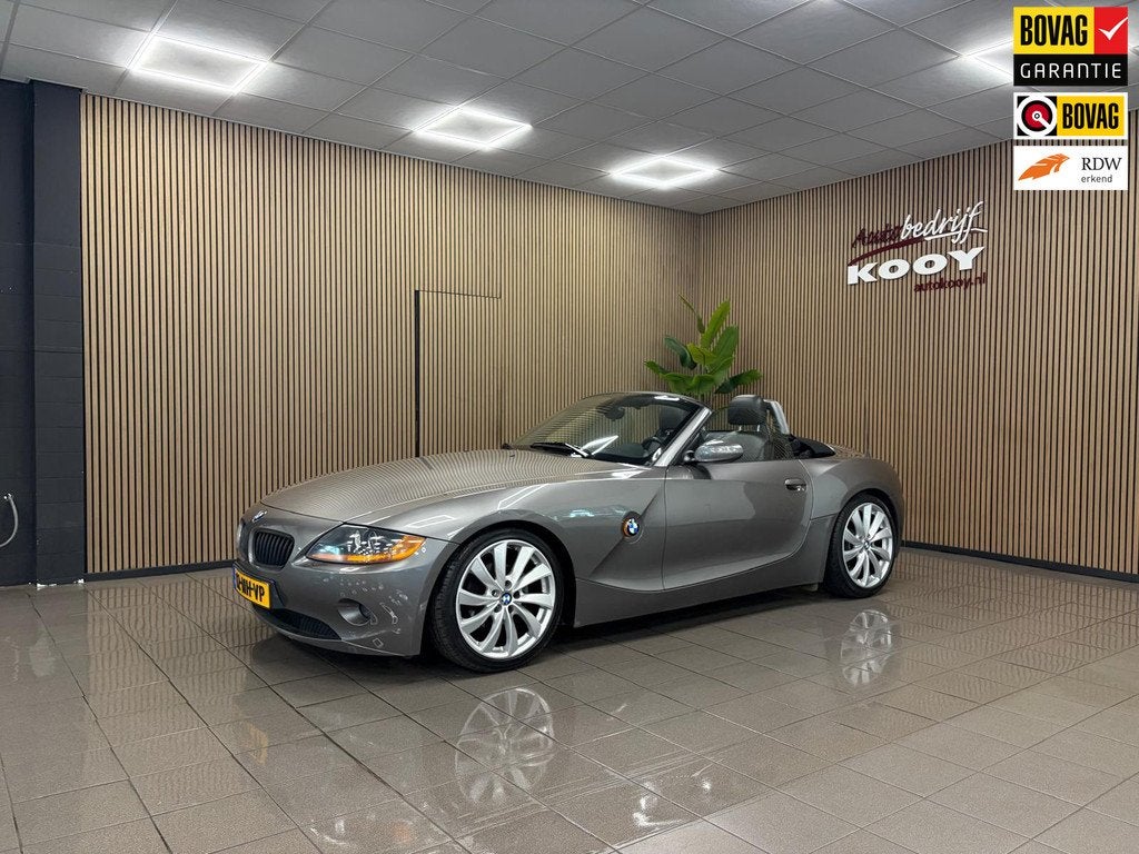 BMW Z4 Roadster 2.5i S * 18 inch / Elektrische soft top / Go, Auto's, BMW, Achterwielaandrijving, Gebruikt, Cabriolet, Bedrijf