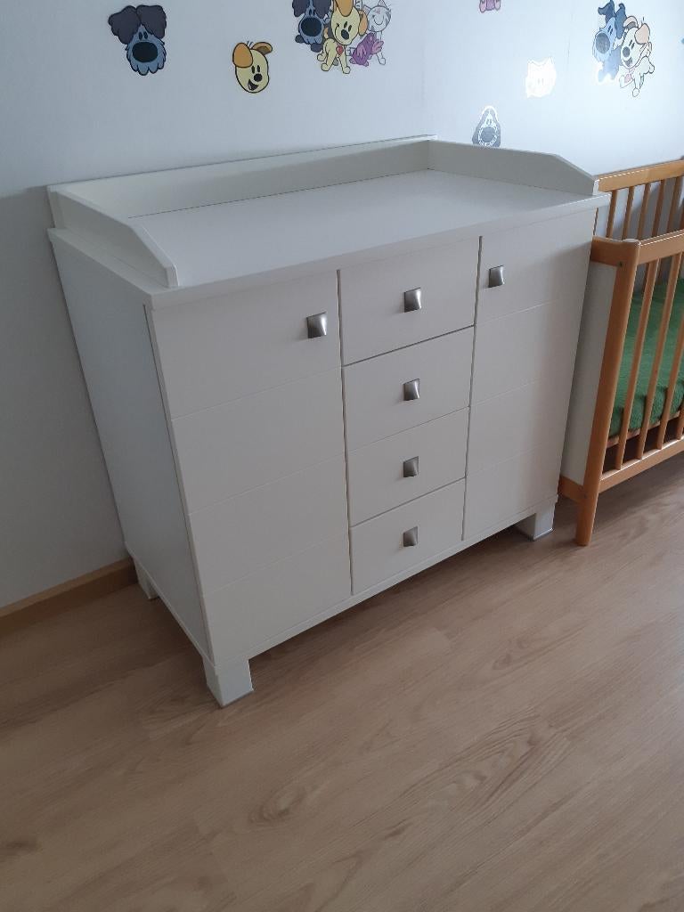 Witte commode (demontabel), Ophalen, 50 tot 70 cm, Voetruimte, 100 cm of meer