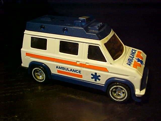 Majorette 3021 - Ford E350 Ambulance [wit] 1/36, Ophalen of Verzenden, Gebruikt, Auto