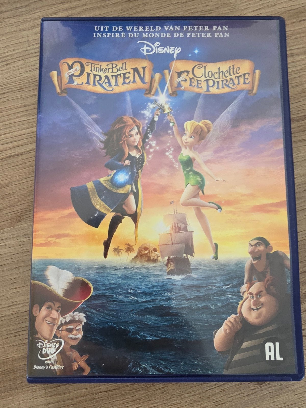 disney tinkerbell en de piraten, Alle leeftijden, Ophalen of Verzenden, Zo goed als nieuw, Amerikaans
