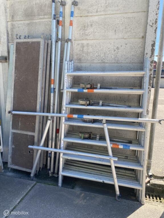 Solide rolsteiger 135x250x8,20WH, Doe-het-zelf en Verbouw, Steigers, Gebruikt, Solide, Ophalen of Verzenden, Solide