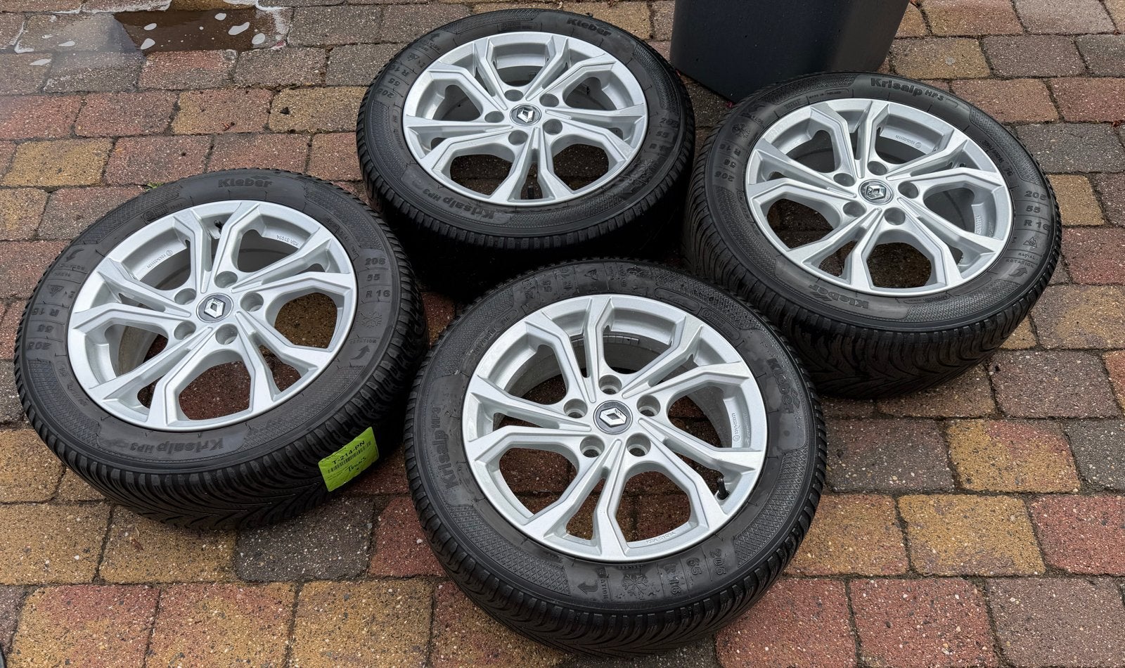 Renault Megane 4 velgen met Kleber Krisalp HP3 winterbanden, Ophalen, Gebruikt, 16 inch, Banden en Velgen