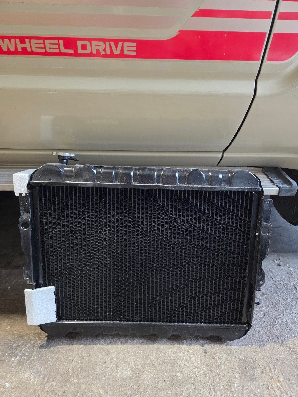 Radiator Toyota Landcruiser fj60 fj62 2f 3f, Ophalen, Nieuw, Toyota