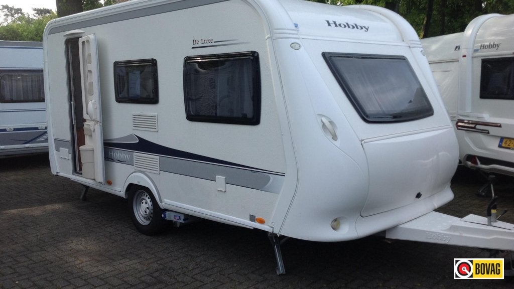 Hobby De Luxe 440 SF, Hobby, Treinzit, Tot en met 4, Dwarsbed