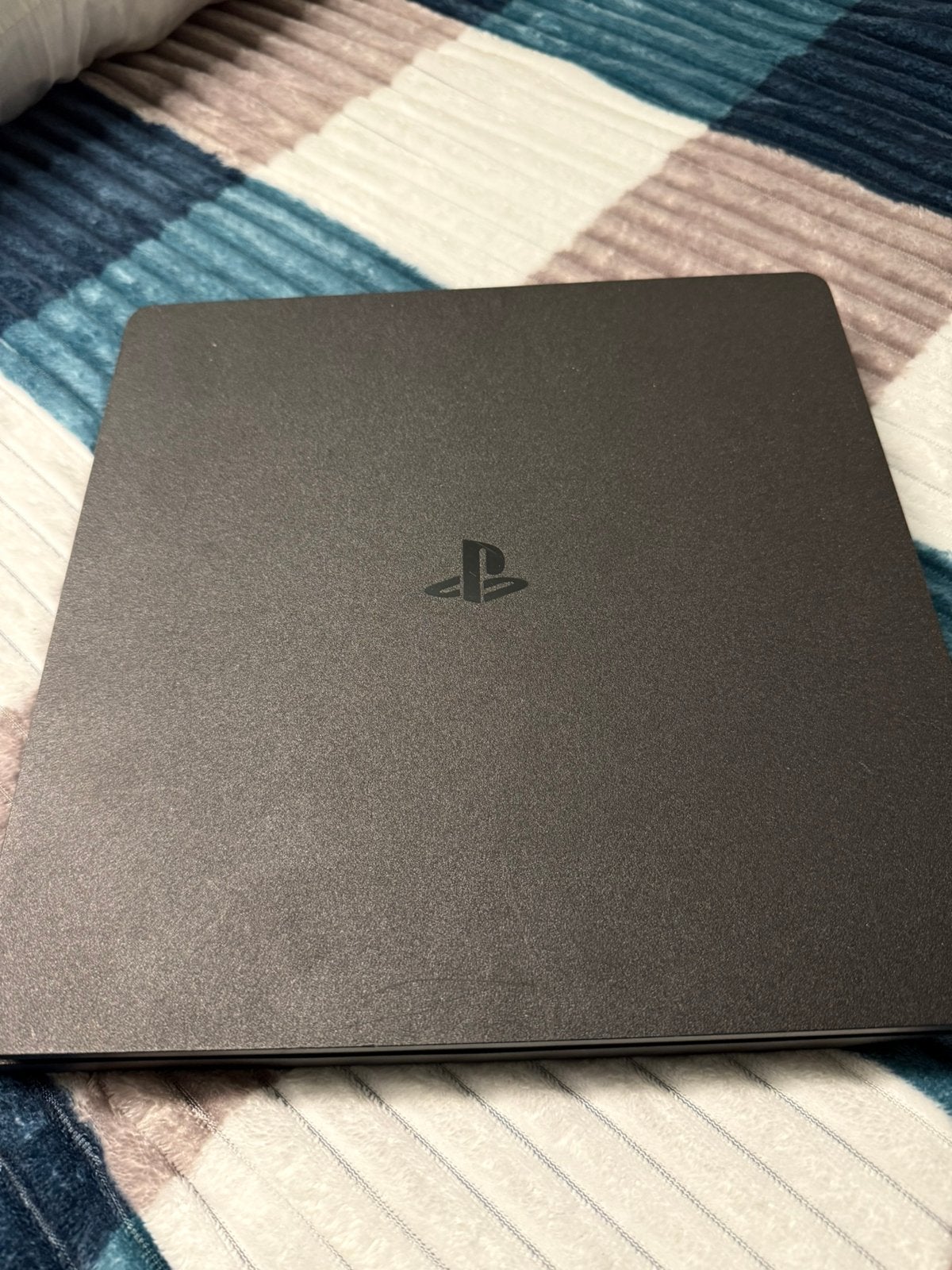 Sony PS4 Slim 1TB + controller - goed onderhouden, Ophalen, Zo goed als nieuw