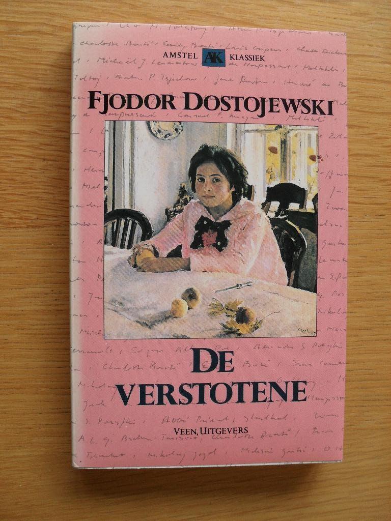 De verstotene van Fjodor Dostojewski, Boeken, Ophalen of Verzenden, Gelezen