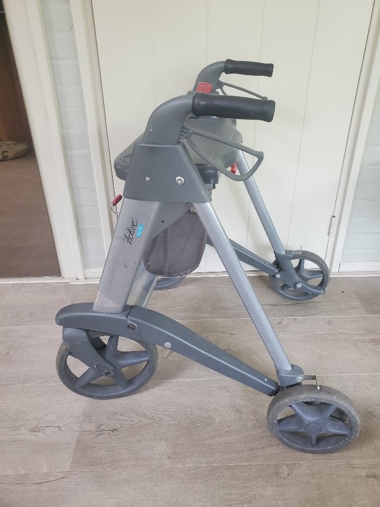 ANWB Active Rollator, Diversen, Rollators, Zo goed als nieuw, Lichtgewicht, Opvouwbaar, Ophalen
