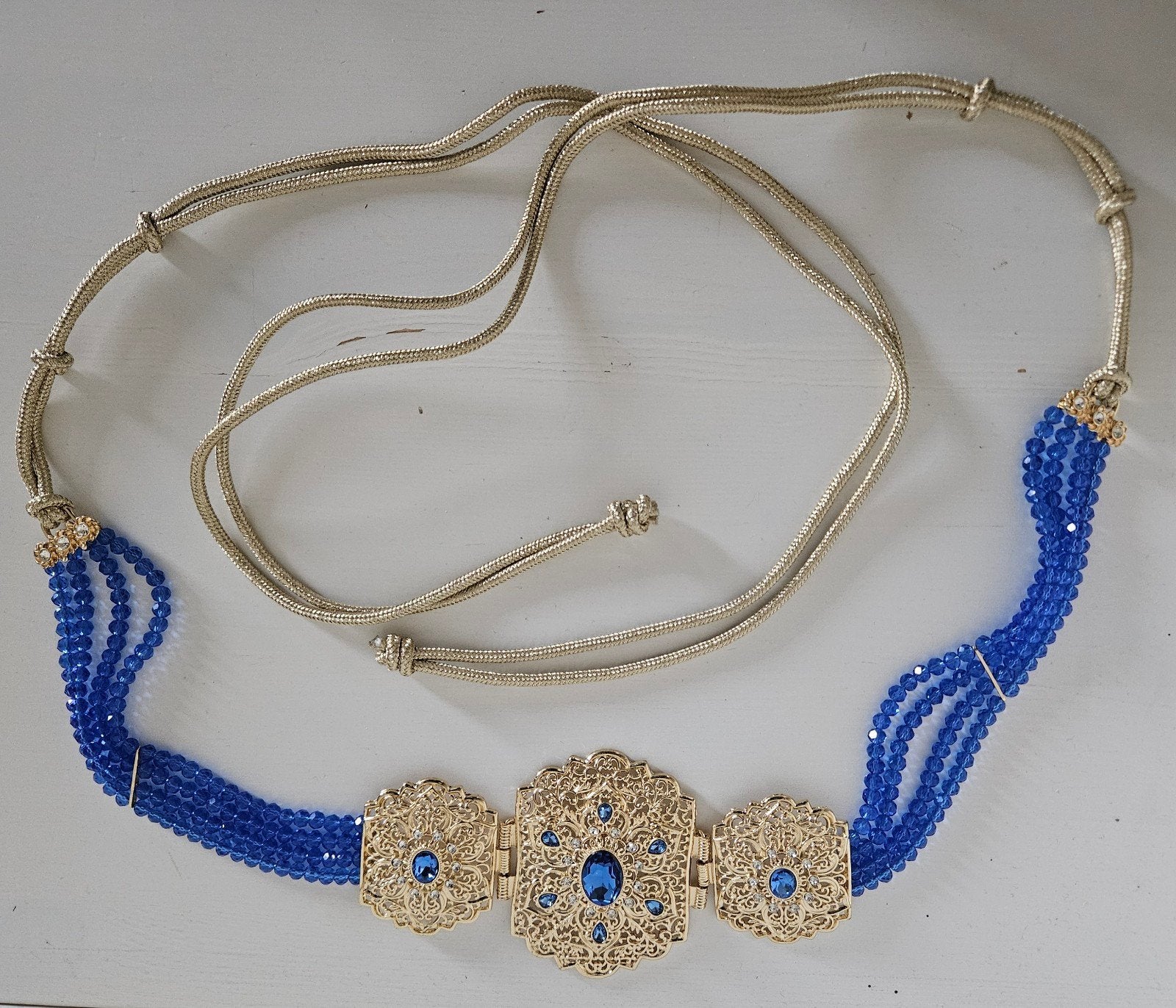 Nieuwe Marokkaanse Riem met Blauwe Kralen en Gouden Gesp, Ophalen of Verzenden, Nieuw