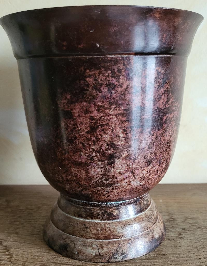 Metalen kelkvormig potbedekking met vintage afwerking ., Ophalen of Verzenden