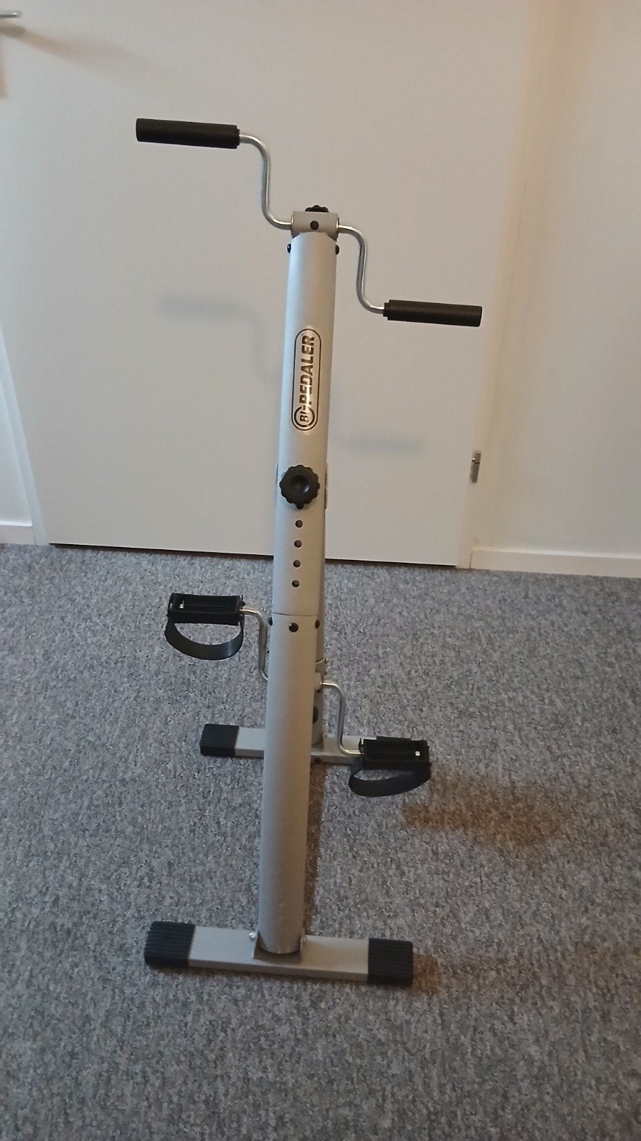 Bi-Pedaler Oefenfiets / stoelfiets voor Armen en Benen, Ophalen, Zo goed als nieuw, Metaal, Stoelfiets