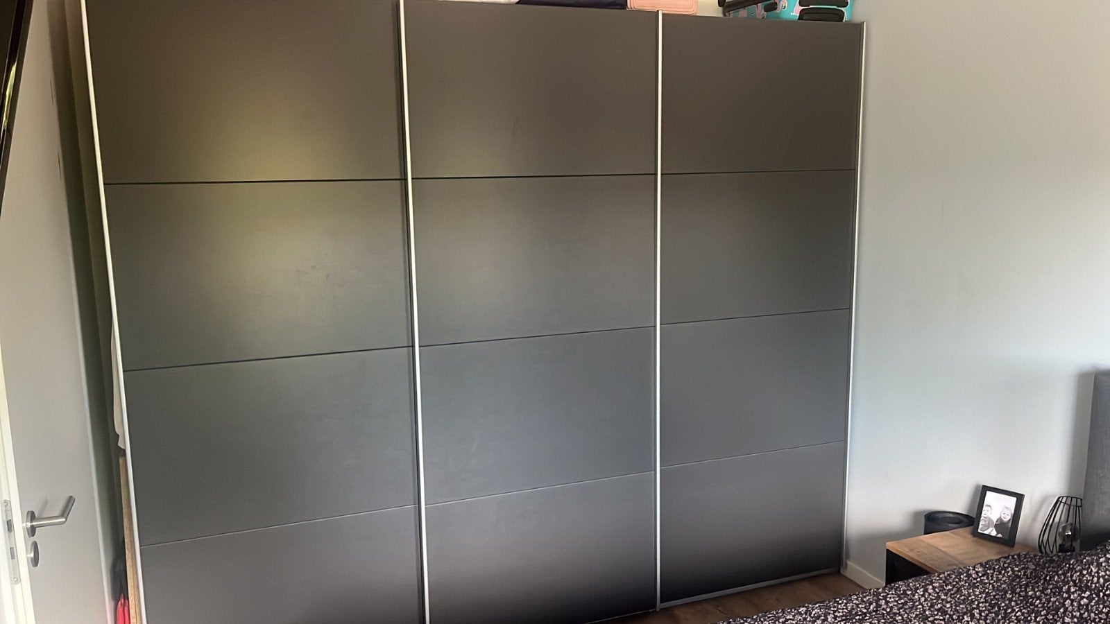 Antraciet kledingkast met schuifdeuren - september ophalen, Huis en Inrichting, Kasten | Kledingkasten, Gebruikt, 200 cm of meer