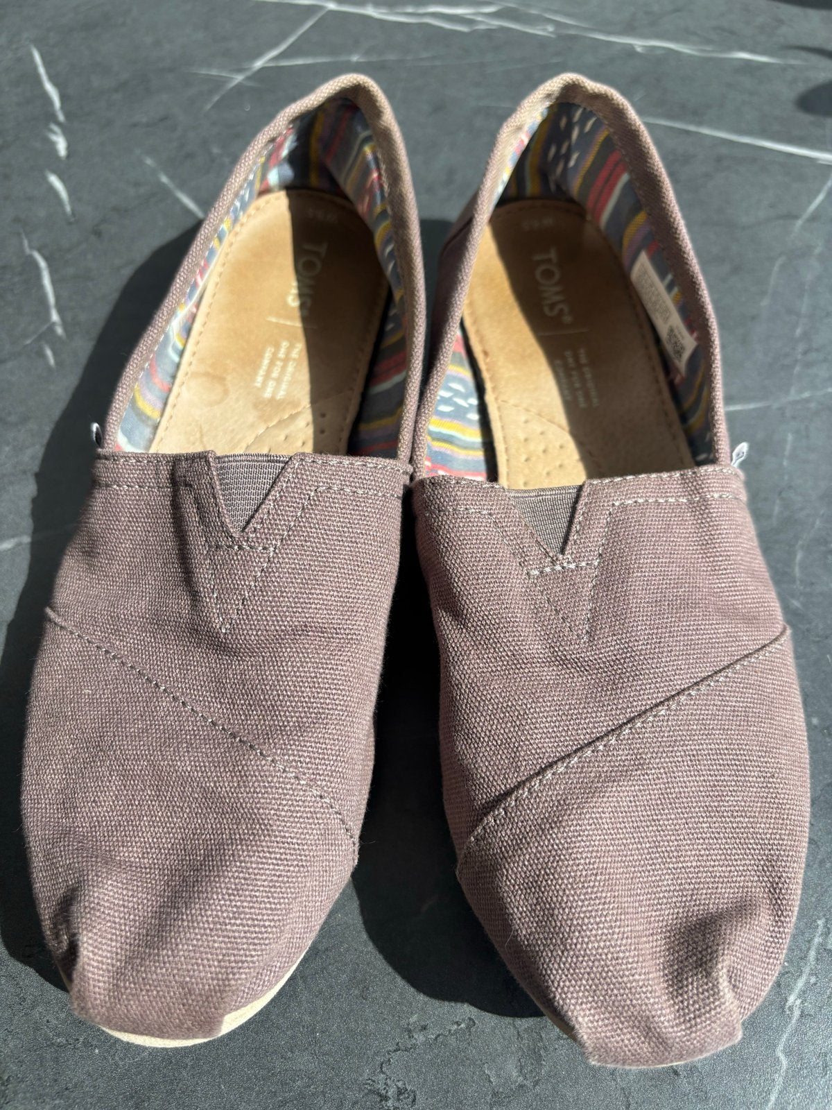 Mooie TOMS espadrilles- Taupe - Maat 38, Ophalen of Verzenden, Gedragen, Bruin, Instappers