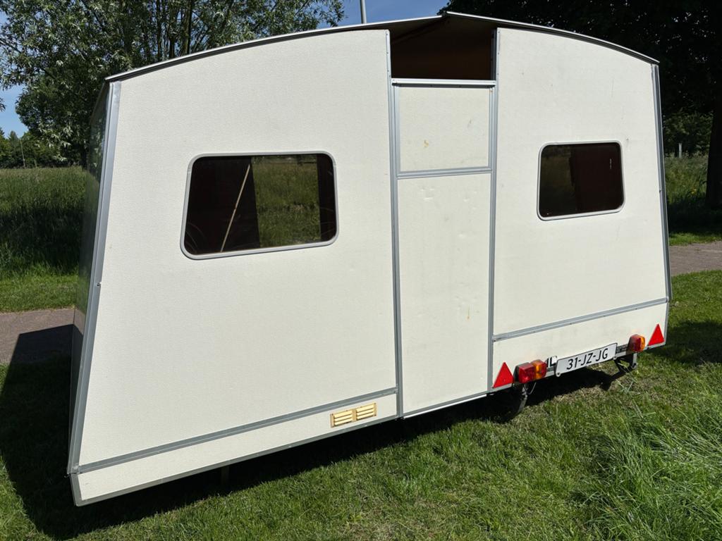 Rapido Record 1979 - Compacte en charmante klapcaravan, Treinzit, Tot en met 2, Omvormbare zithoek, Tot 500 kg