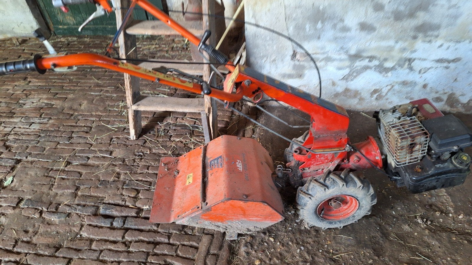 Tuinfrees, Tuin en Terras, Ophalen, Gebruikt, Spade, FORT